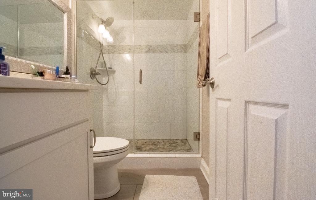 371 FRESHFIELD LANE