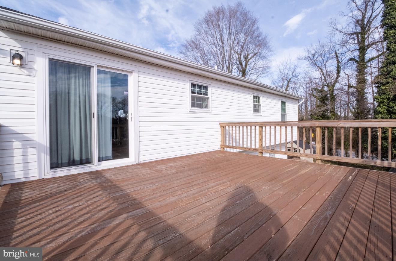 371 FRESHFIELD LANE