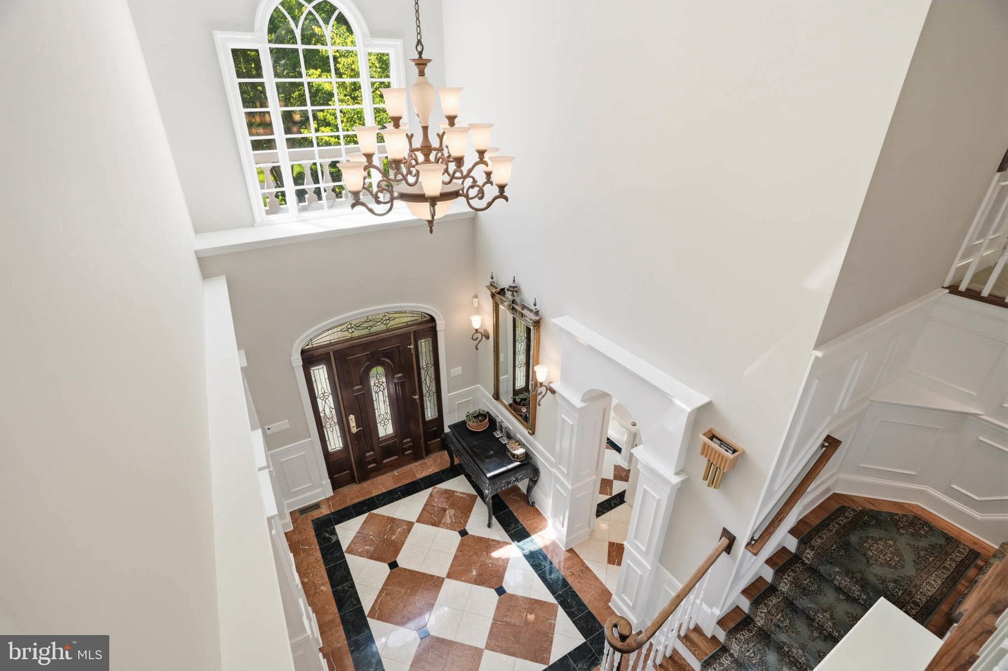 982 STONINGTON DRIVE