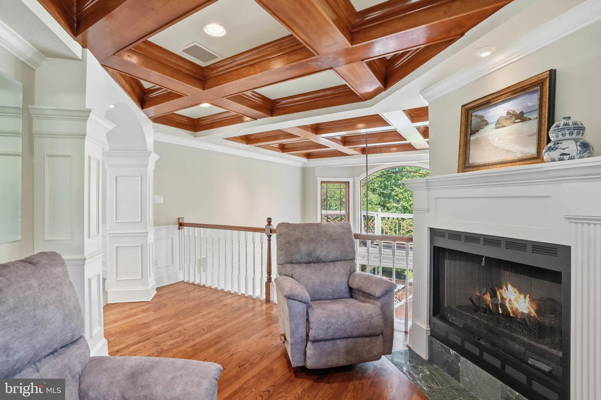 982 STONINGTON DRIVE