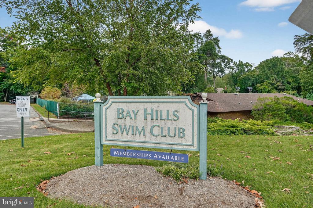 602 BAY HILLS DRIVE