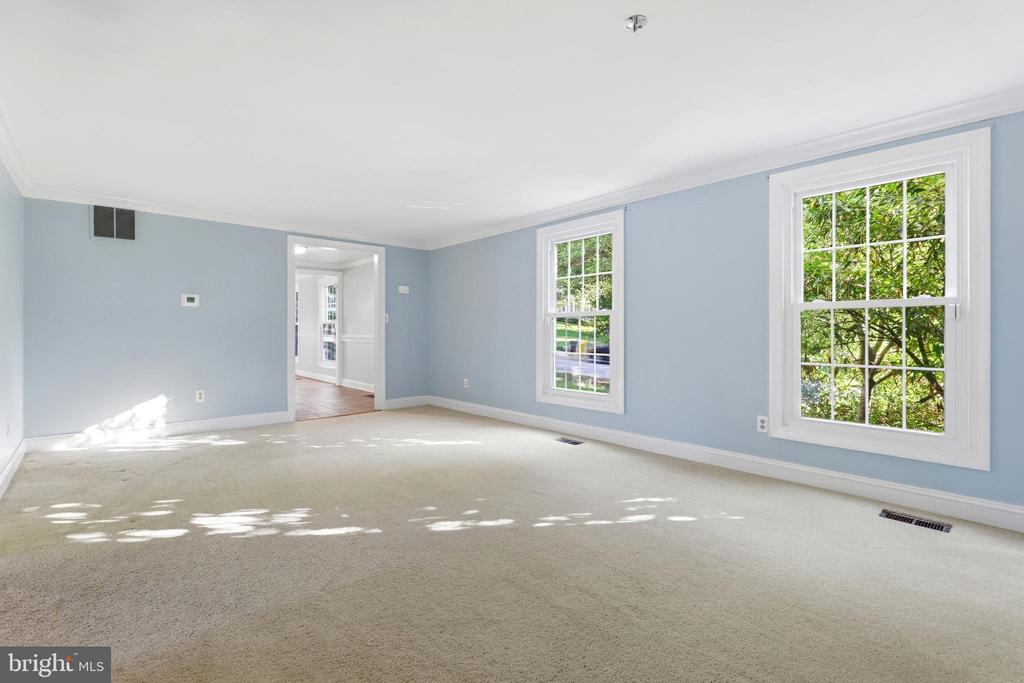 636 BAY GREEN DRIVE