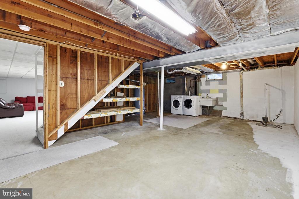 636 BAY GREEN DRIVE