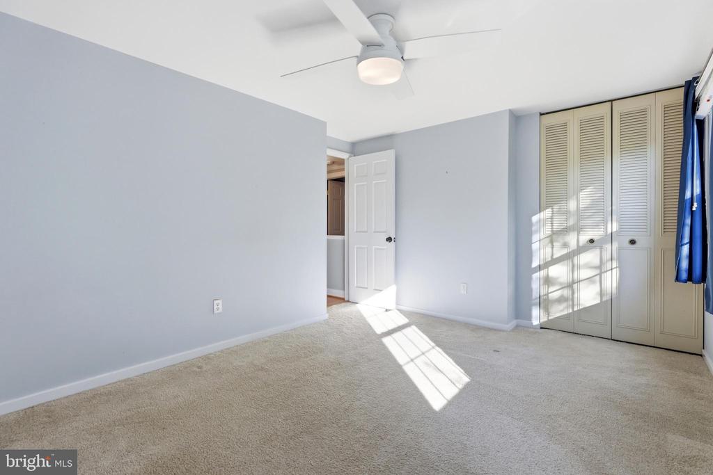 636 BAY GREEN DRIVE