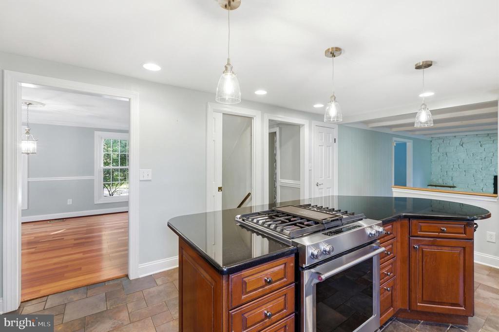 636 BAY GREEN DRIVE