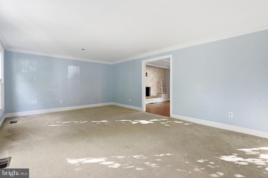 636 BAY GREEN DRIVE