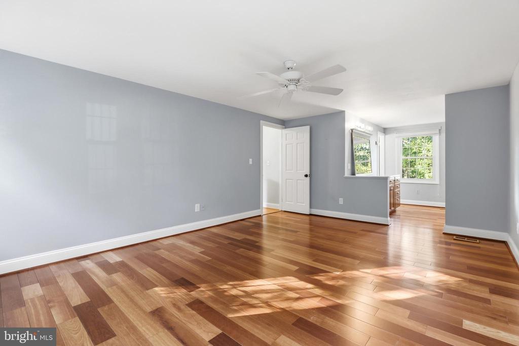 636 BAY GREEN DRIVE