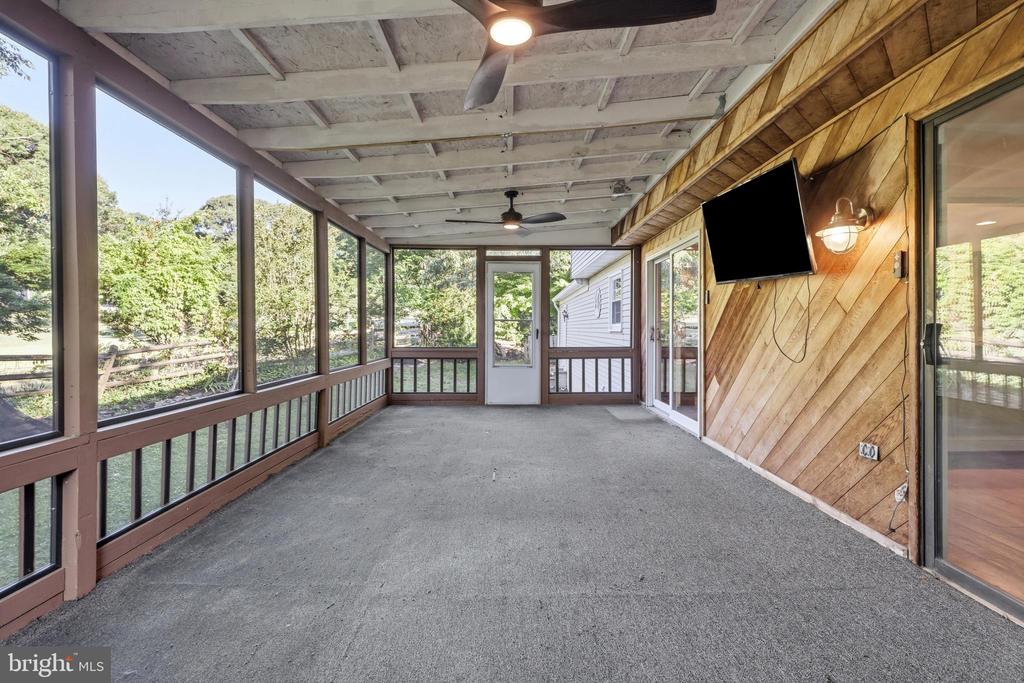 636 BAY GREEN DRIVE