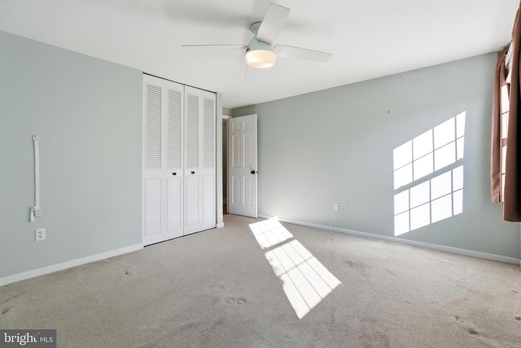 636 BAY GREEN DRIVE