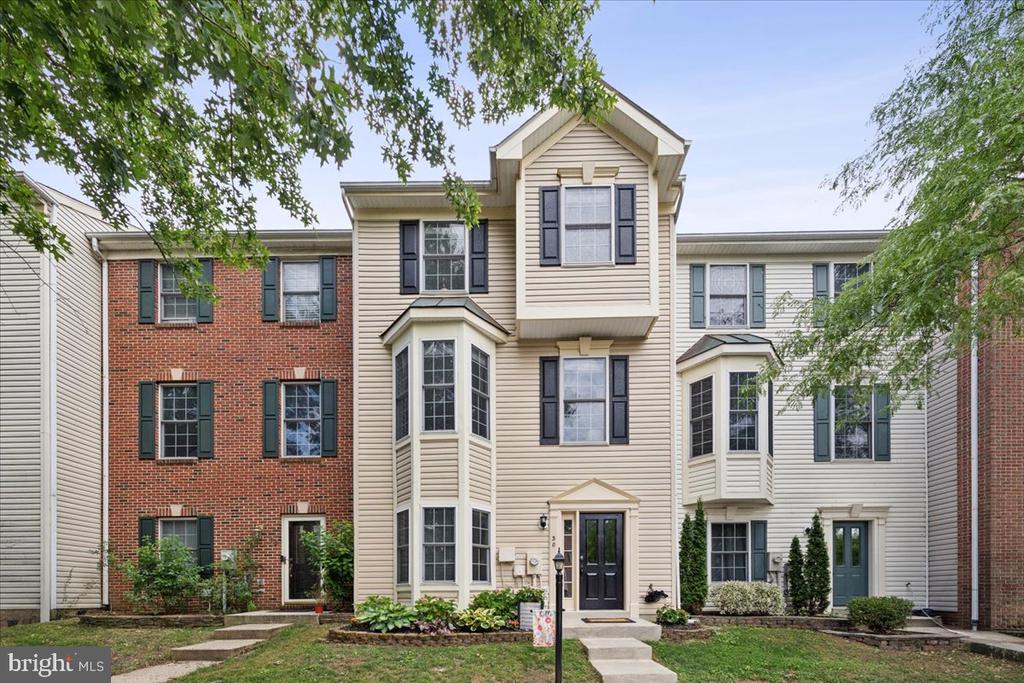 30 MILLHAVEN COURT