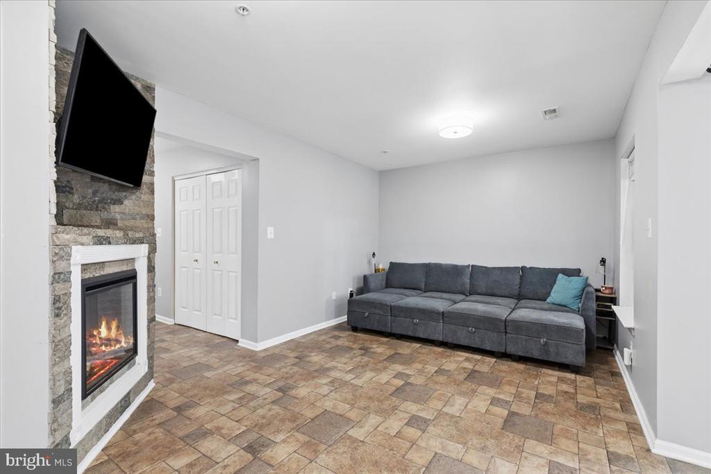 30 MILLHAVEN COURT