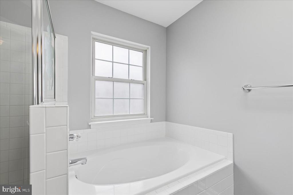 30 MILLHAVEN COURT