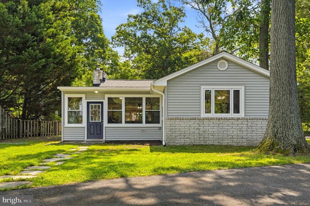 790 ROLLING VIEW DRIVE