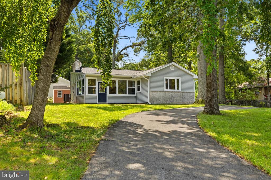 790 ROLLING VIEW DRIVE