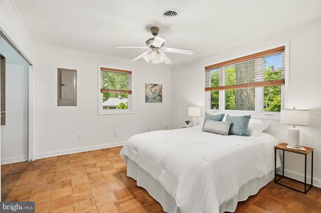 790 ROLLING VIEW DRIVE