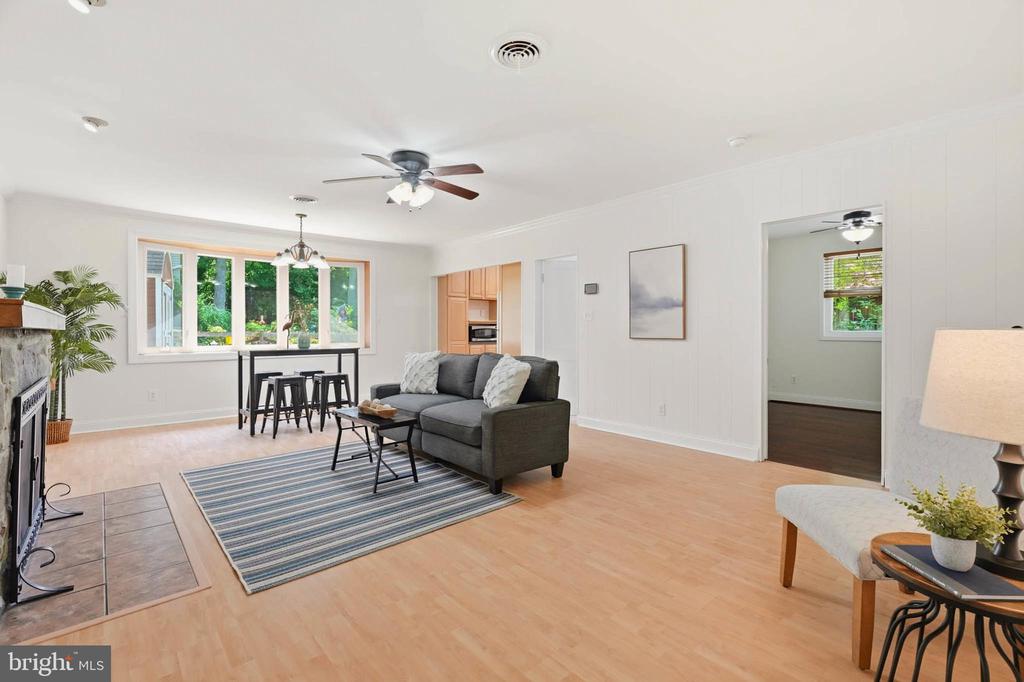 790 ROLLING VIEW DRIVE