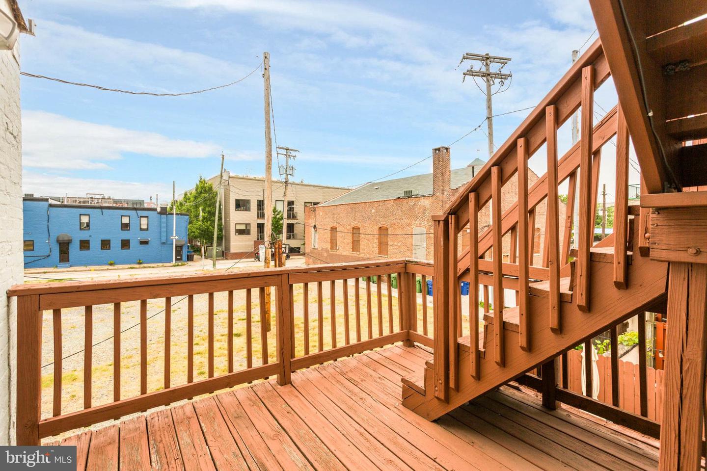 3105 ELLIOTT STREET