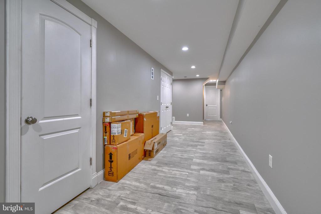903 W 34th St