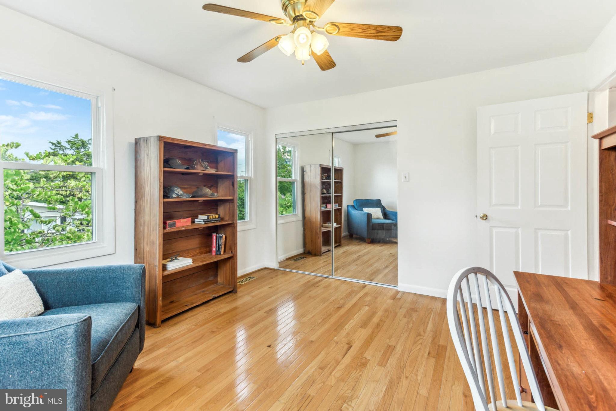 5117 Knoll Rd