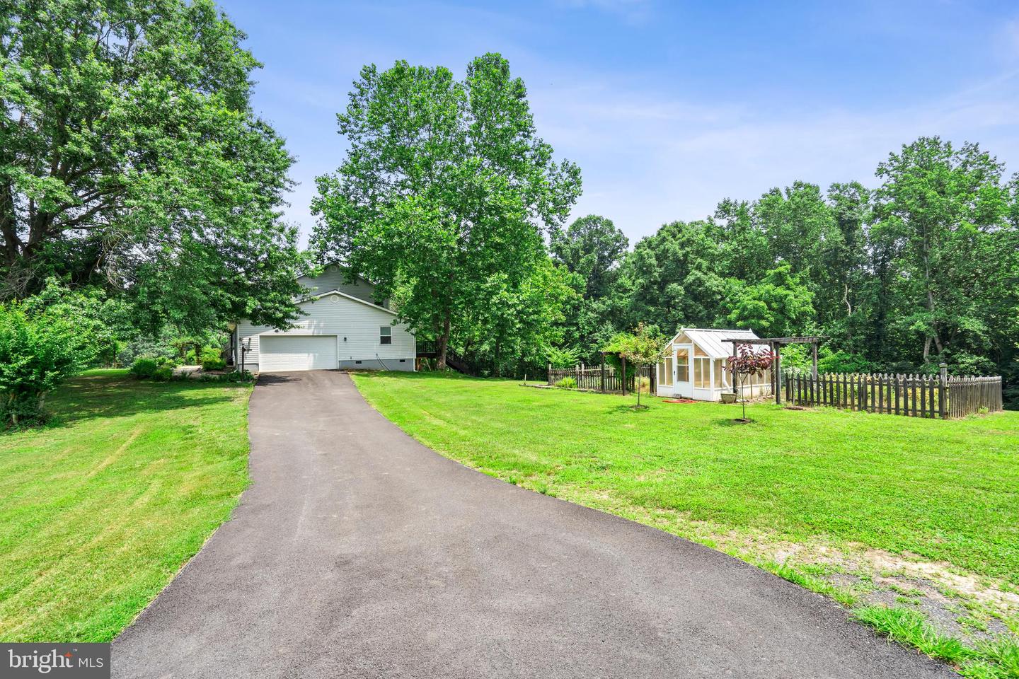 16840 Croom Rd