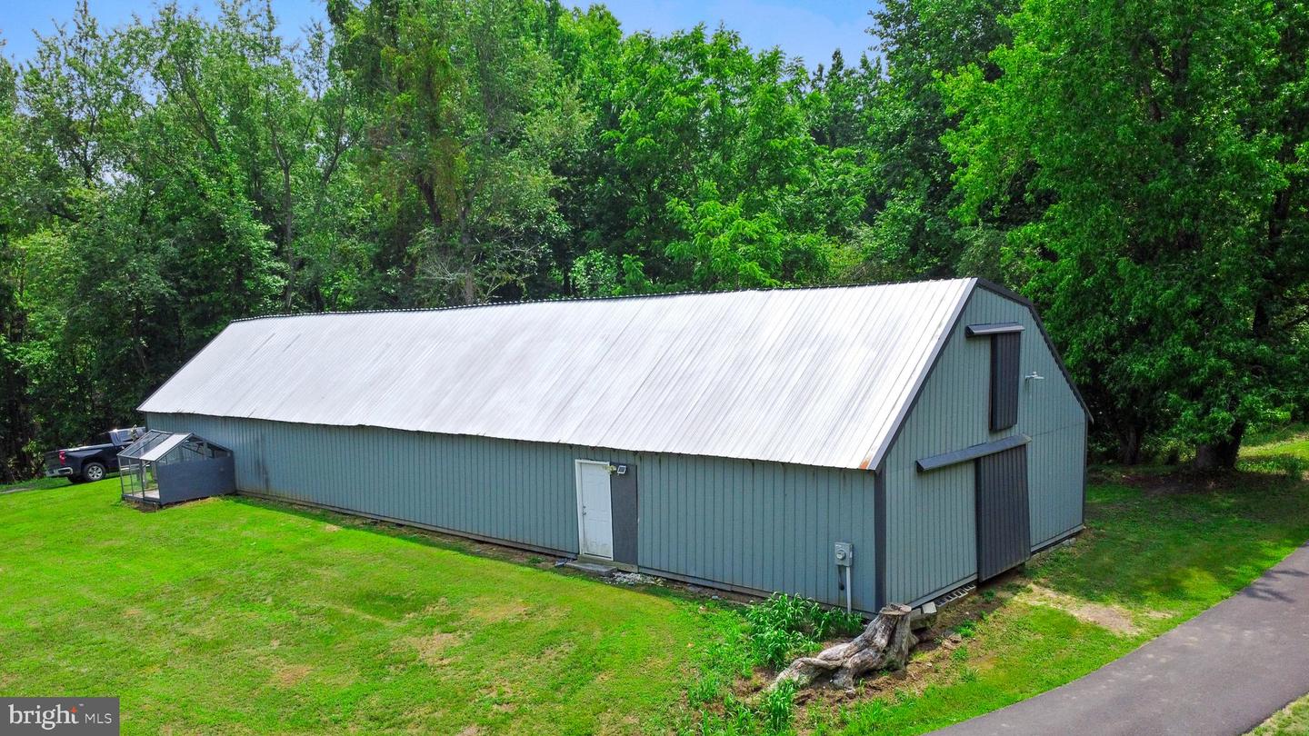16840 Croom Rd