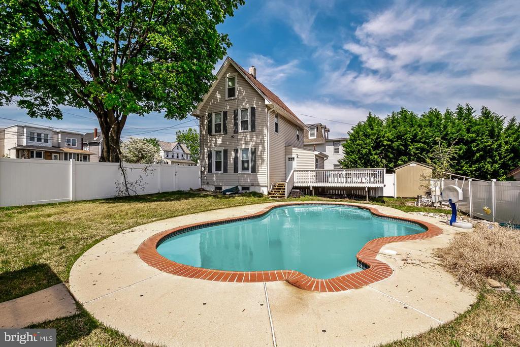 640 MOHAWK AVENUE
