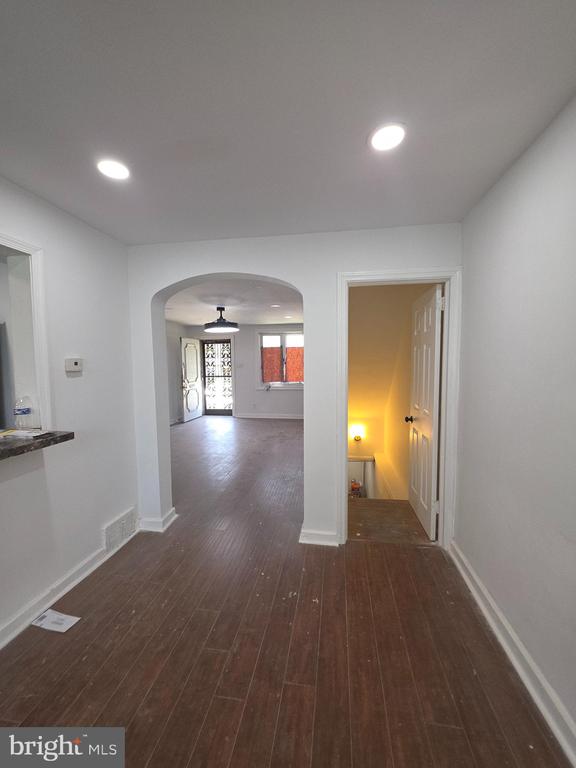 252 N 9TH STREET
