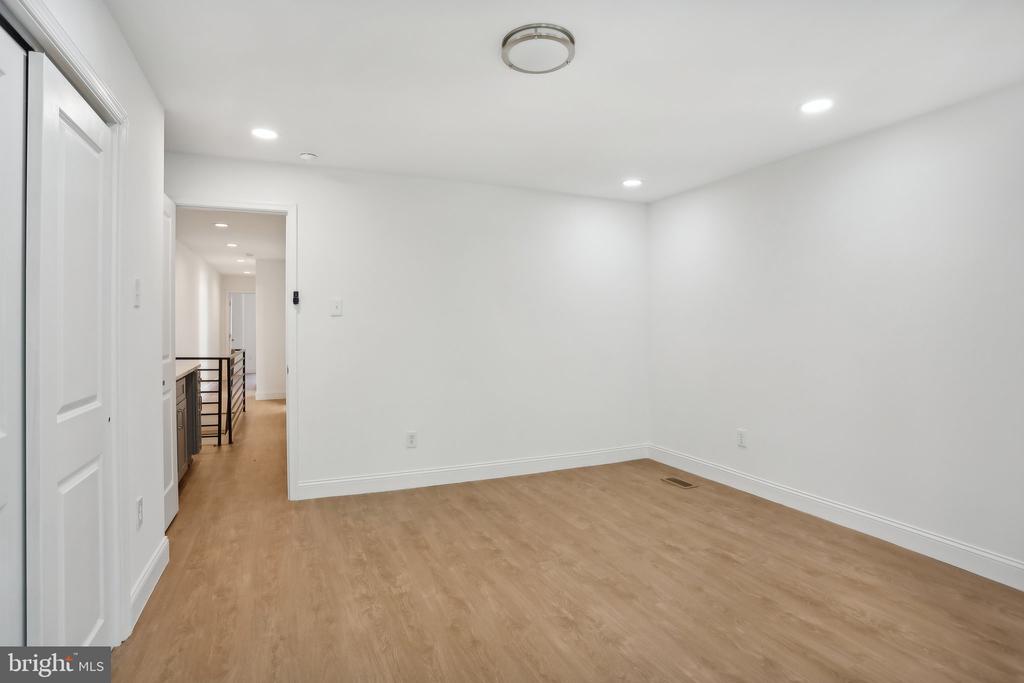 434 S 54TH STREET