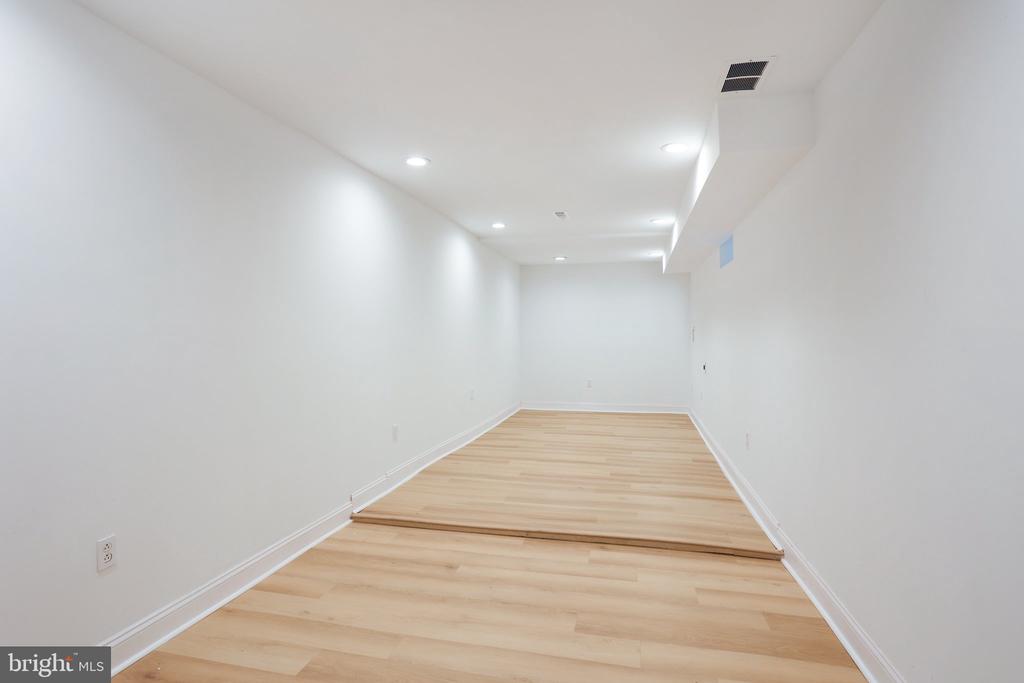 434 S 54TH STREET