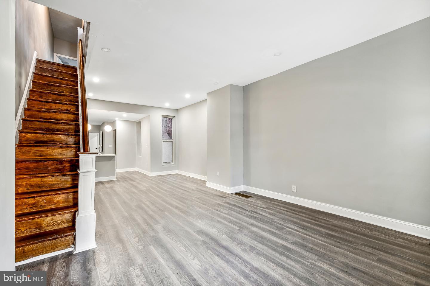 1307 N ALDEN STREET