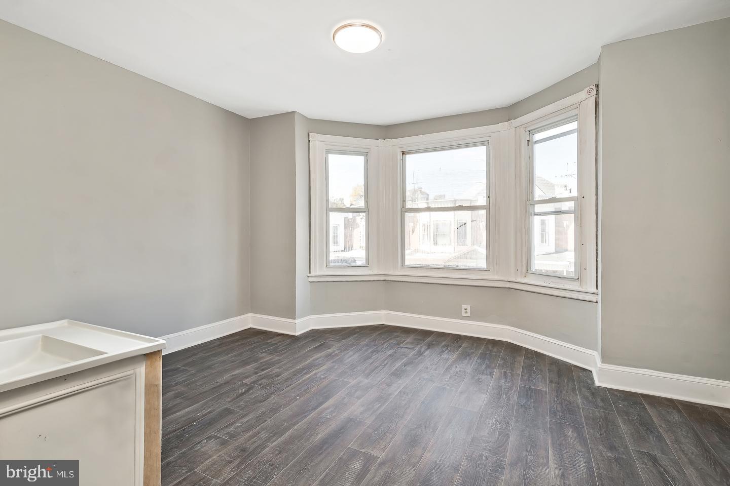 1307 N ALDEN STREET