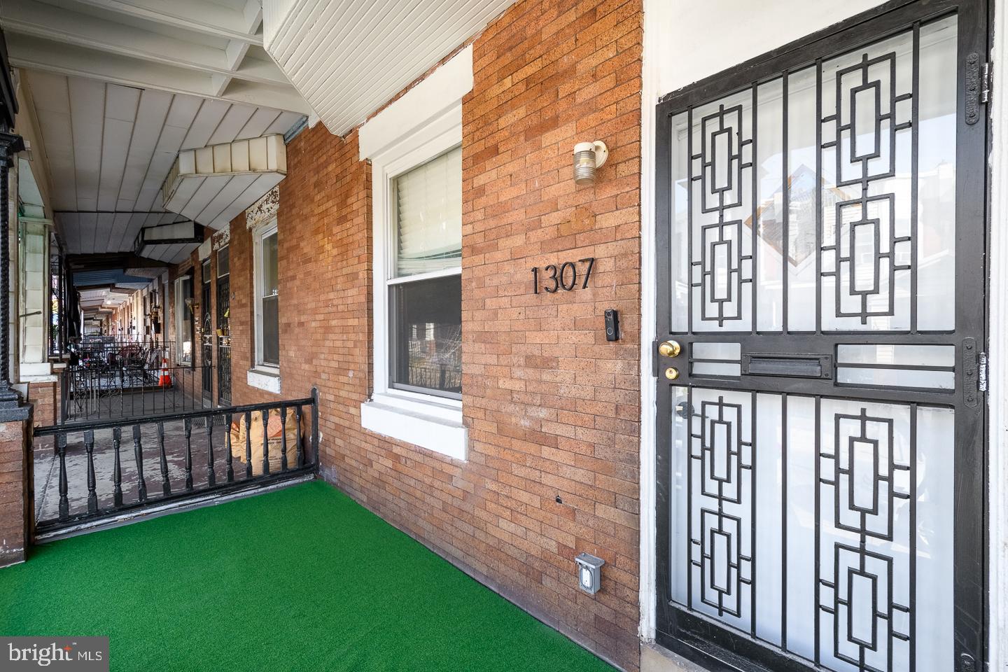 1307 N ALDEN STREET