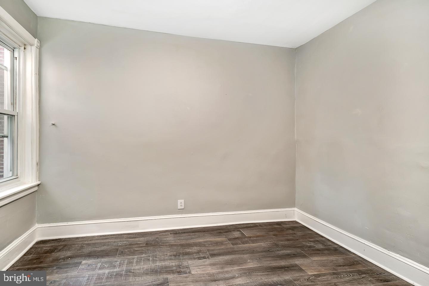 1307 N ALDEN STREET