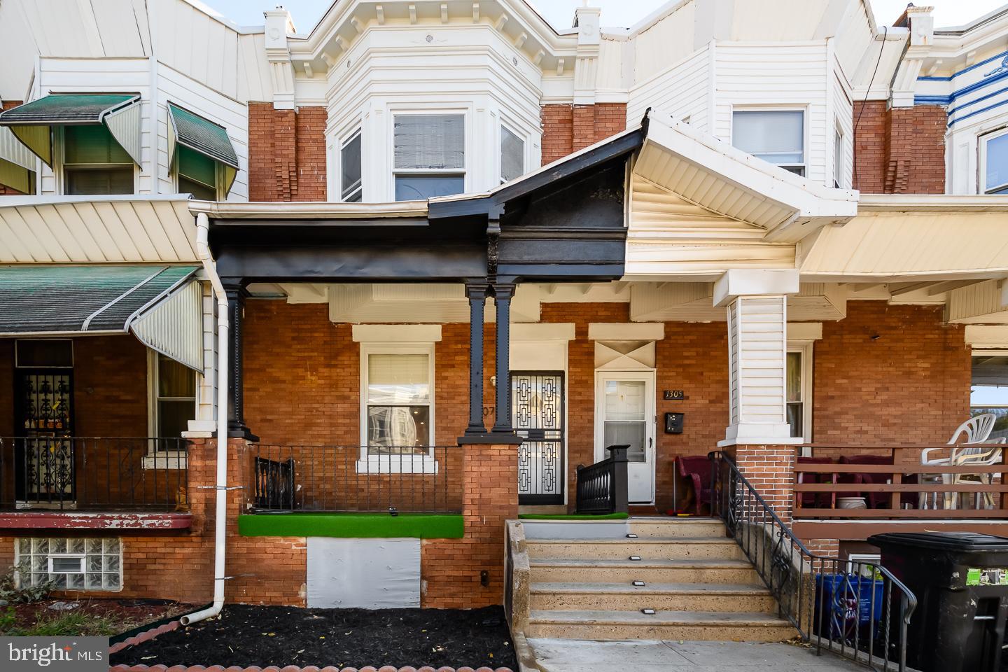 1307 N ALDEN STREET
