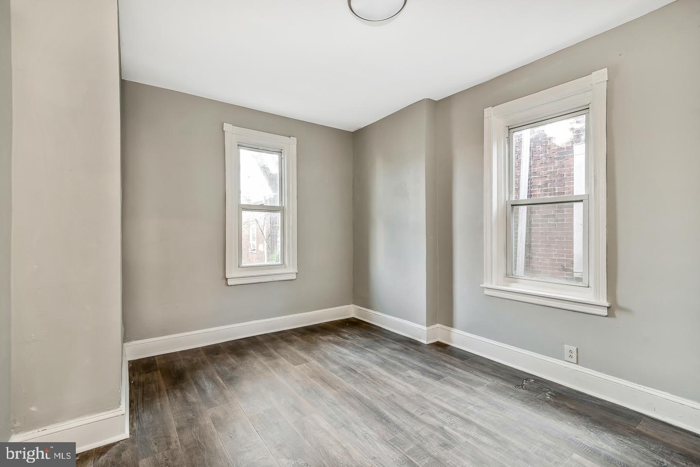 1307 N ALDEN STREET