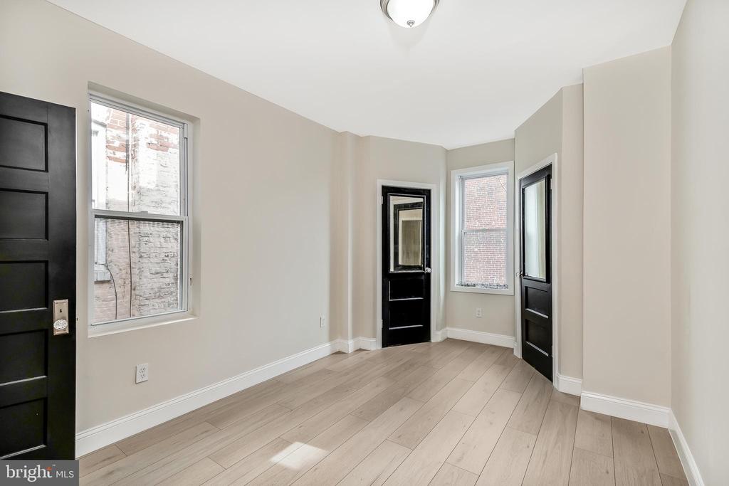 1039 S 54TH STREET