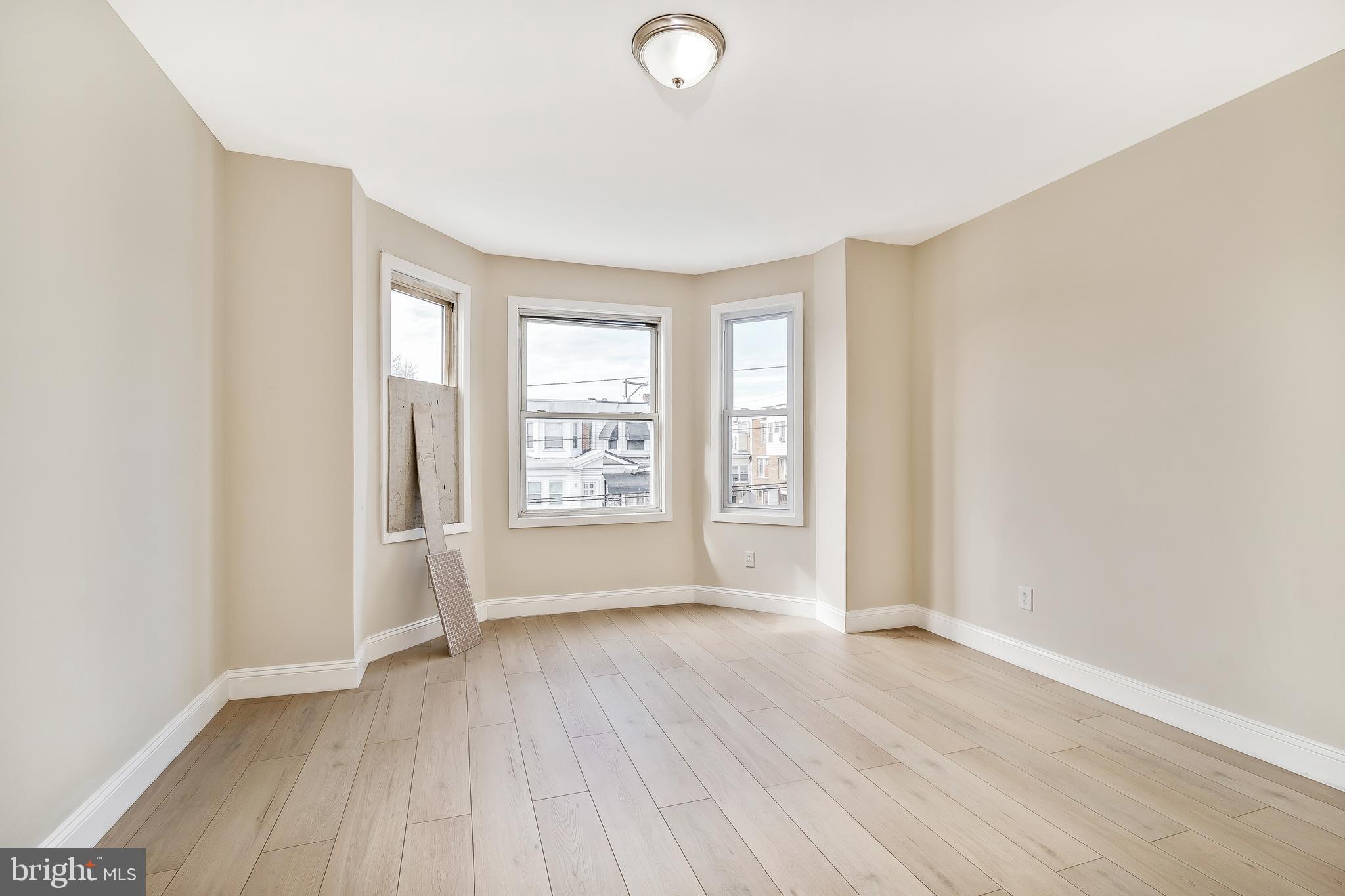 1039 S 54TH STREET