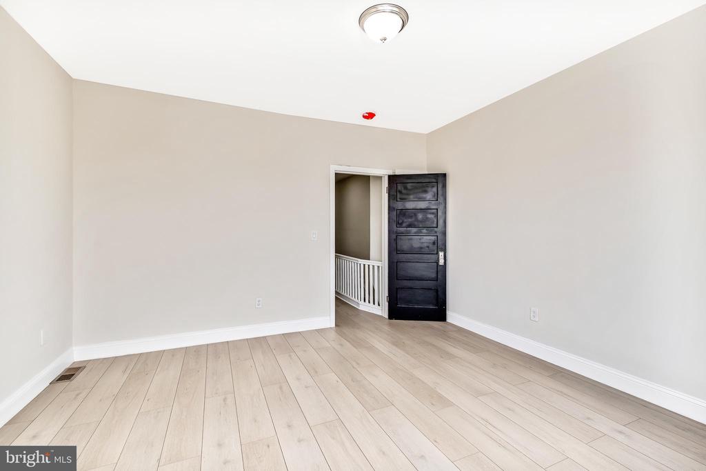 1039 S 54TH STREET