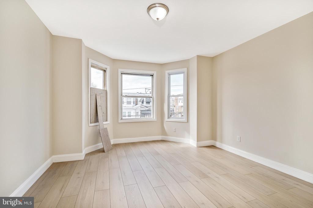 1039 S 54TH STREET