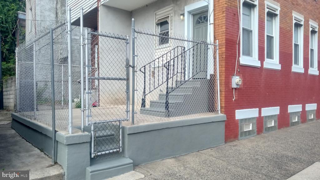 5000 RENO STREET