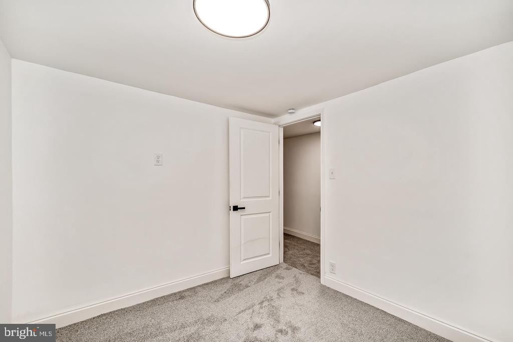 7731 FAYETTE STREET