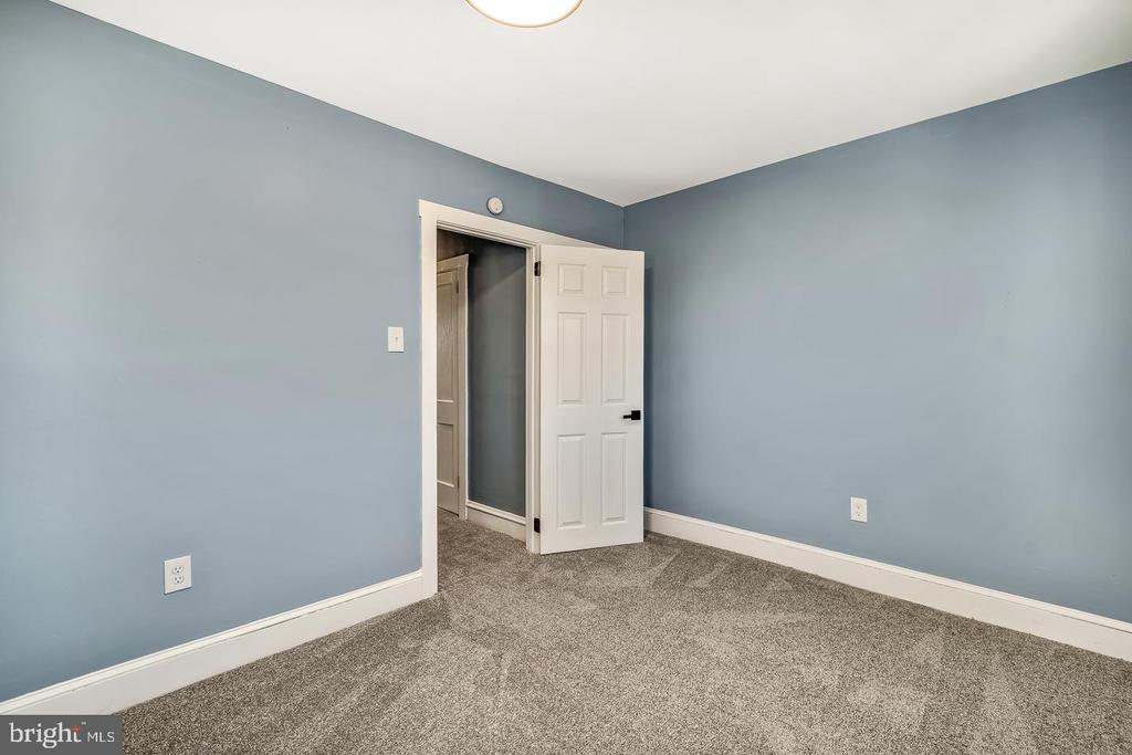 7731 FAYETTE STREET