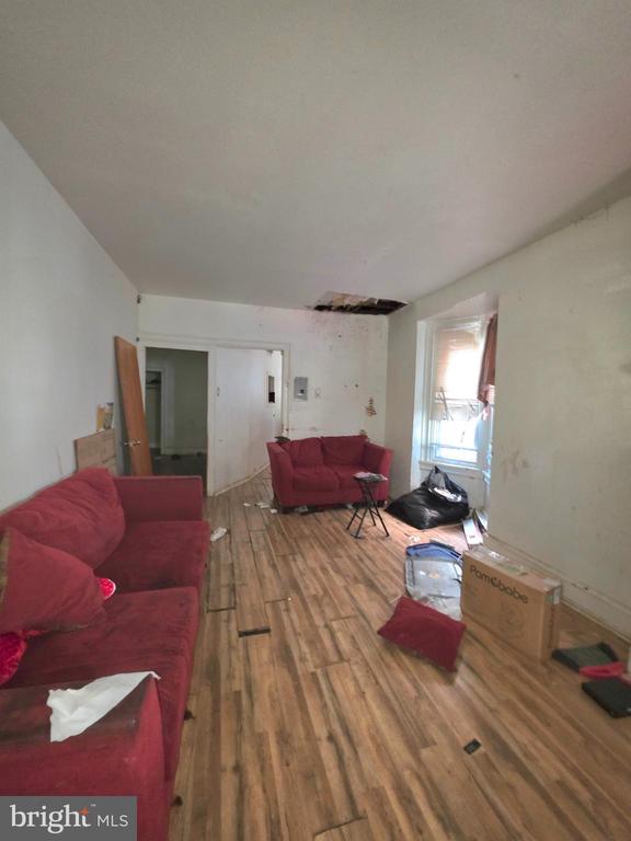 5128 LOCUST STREET