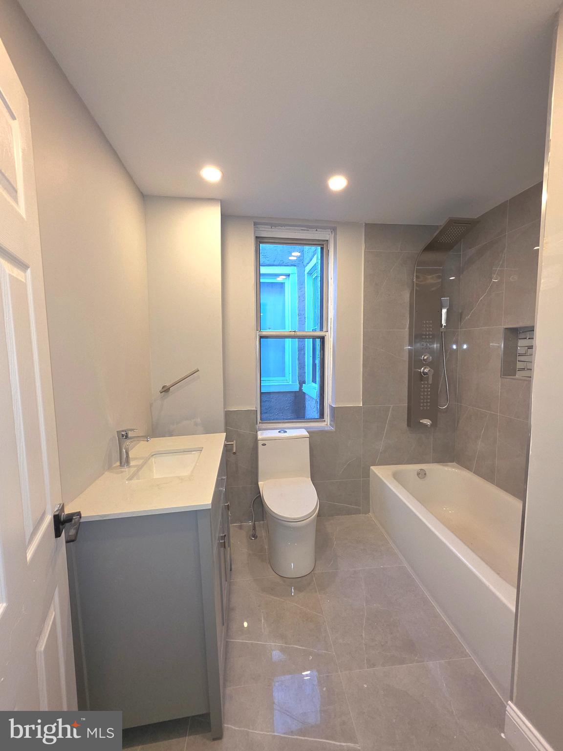 122 N 54TH STREET