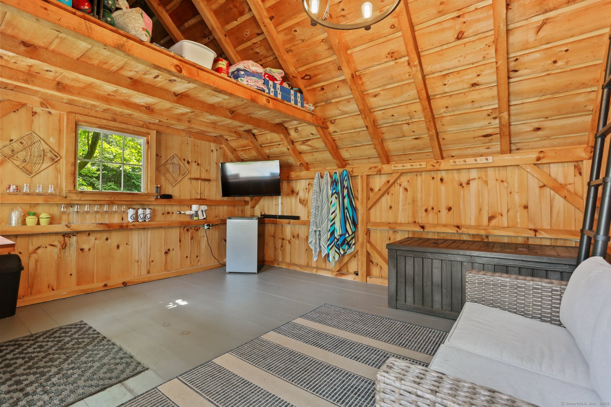 1615 Cross Highway