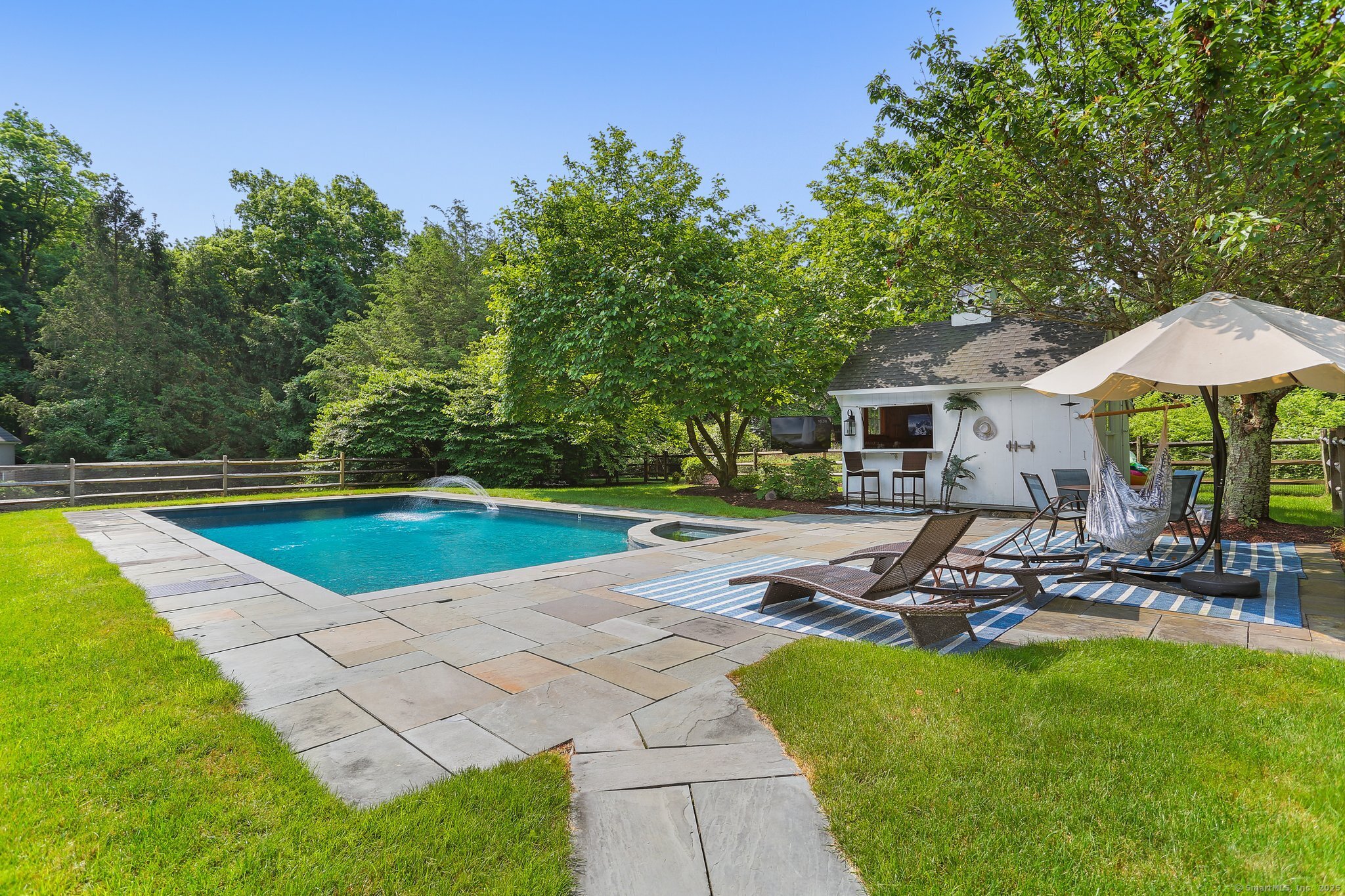 1615 Cross Highway