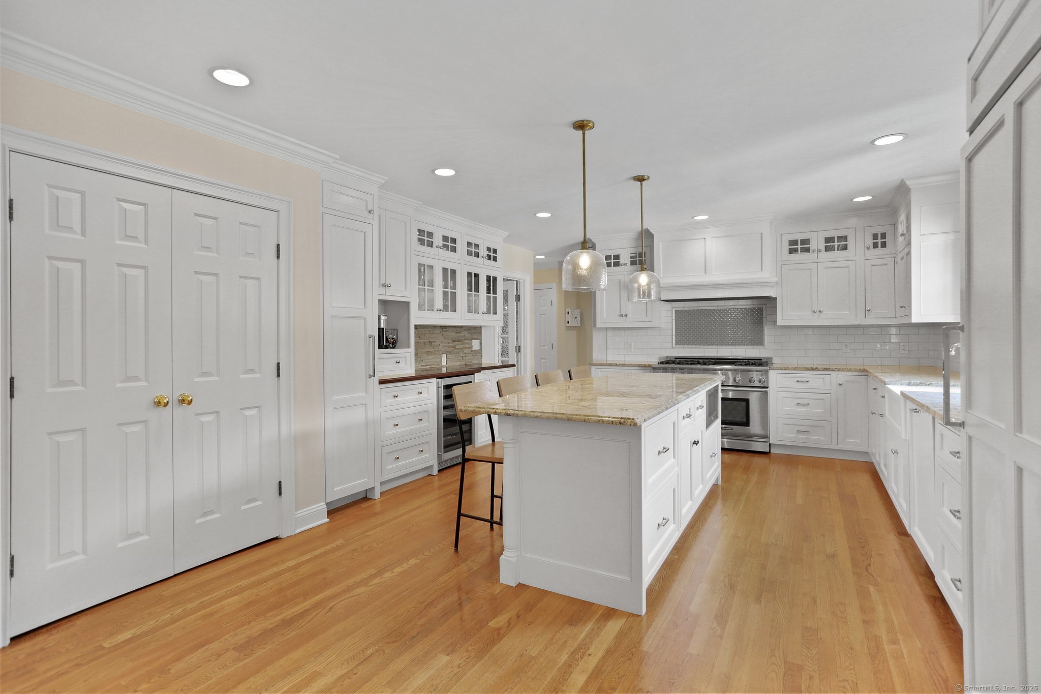 1615 Cross Highway