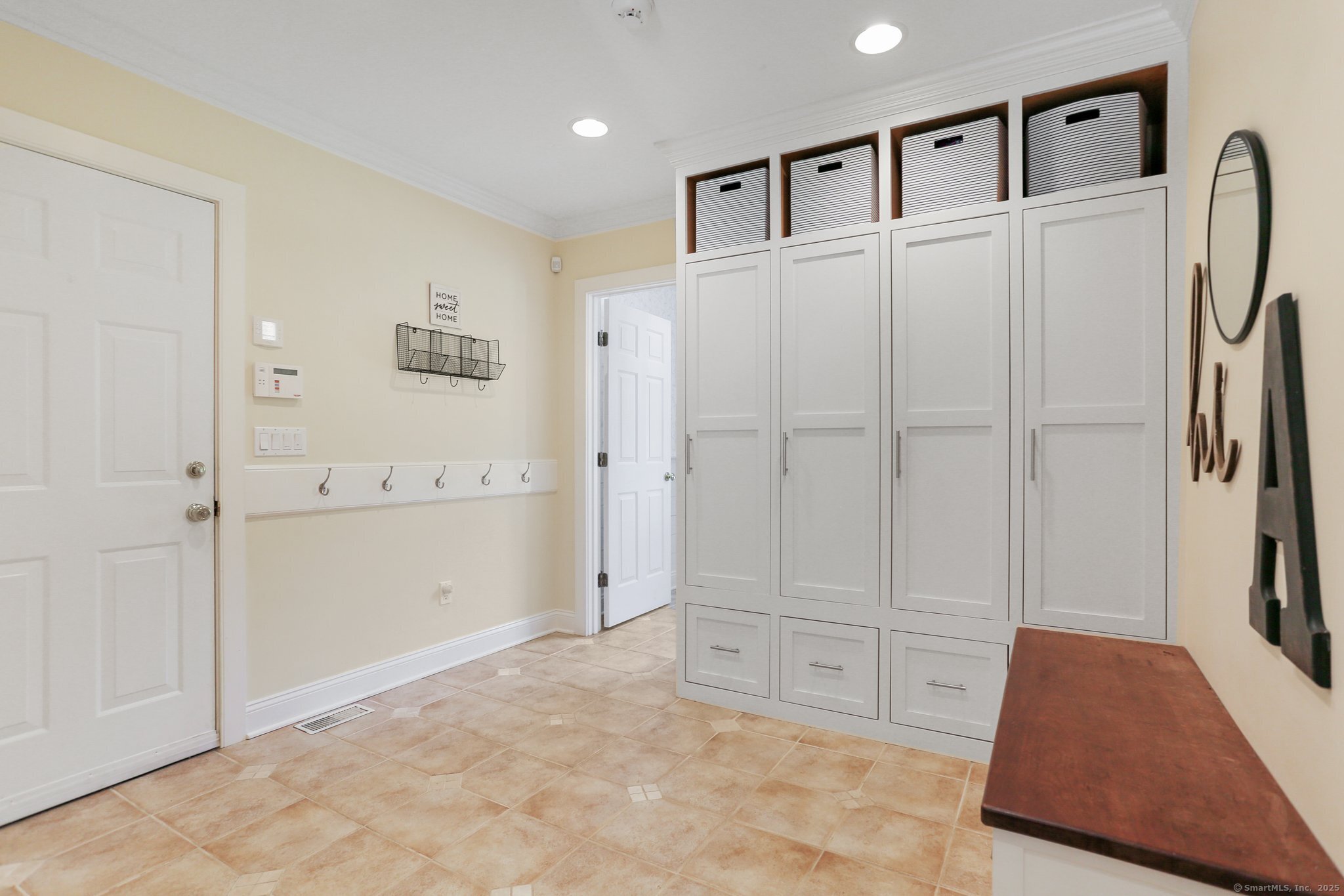 1615 Cross Highway