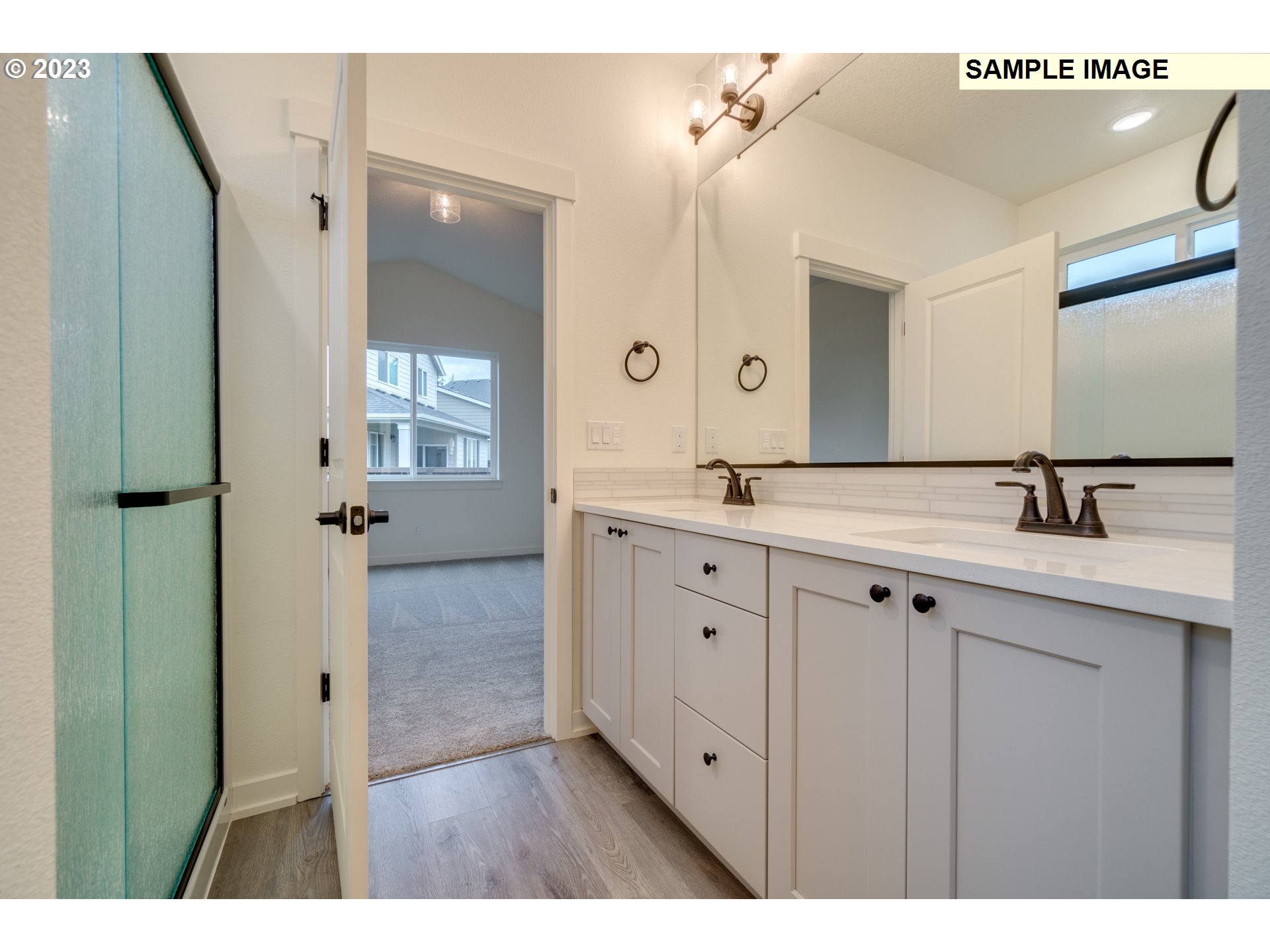 3627 S 44th Ln