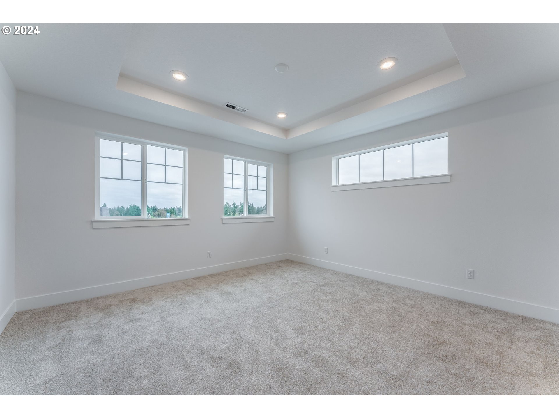 3729 S 44th Ln